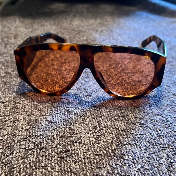 Tortoise Shell Sunglasses - Picture 2 of 5